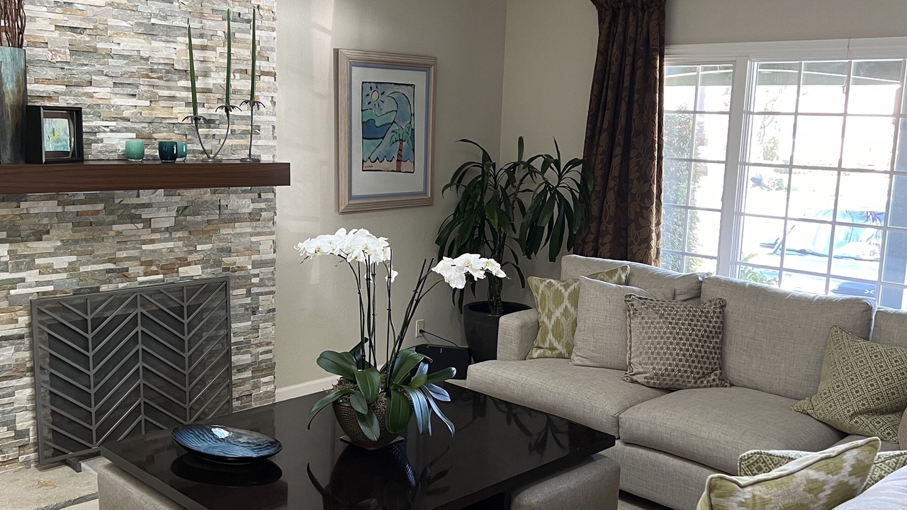 Photo of Livingroom in Waverly Park