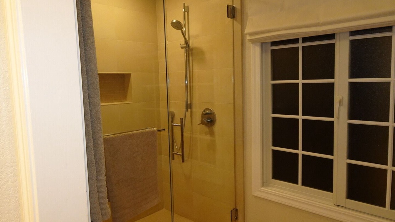 Photo of Bathroom in Waverly Park