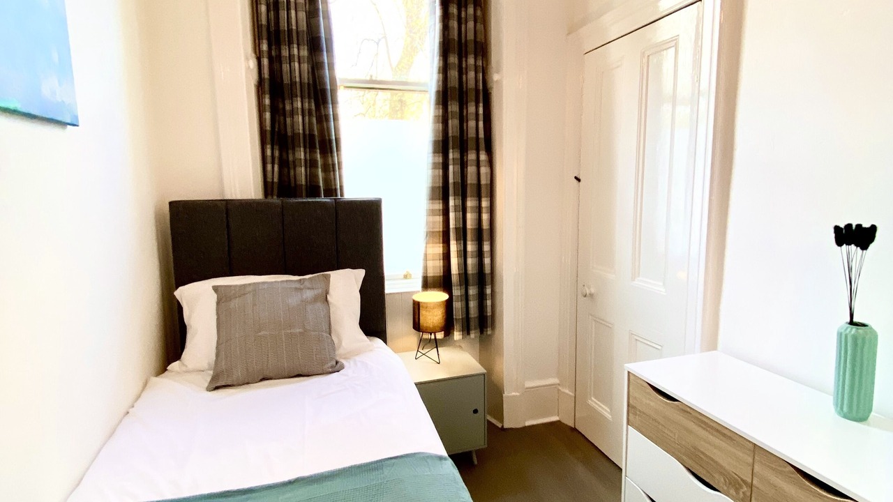 Photo of Bedroom in Paisley