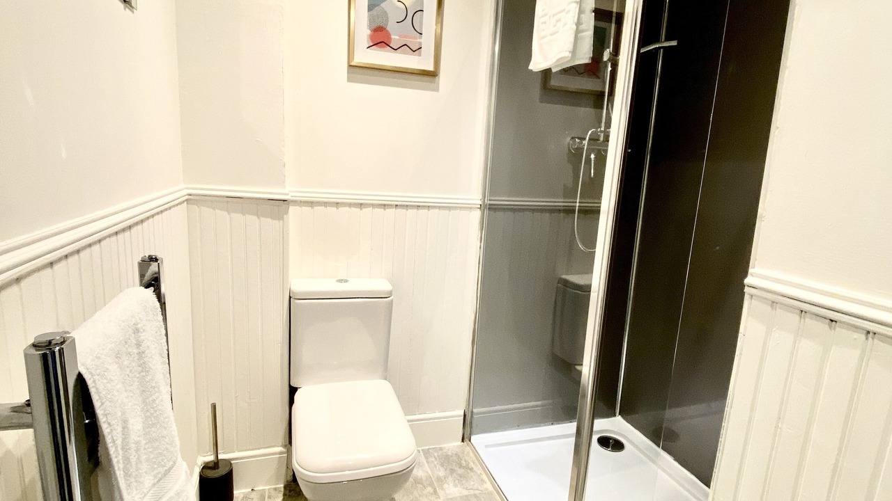 Photo of Bathroom in Paisley