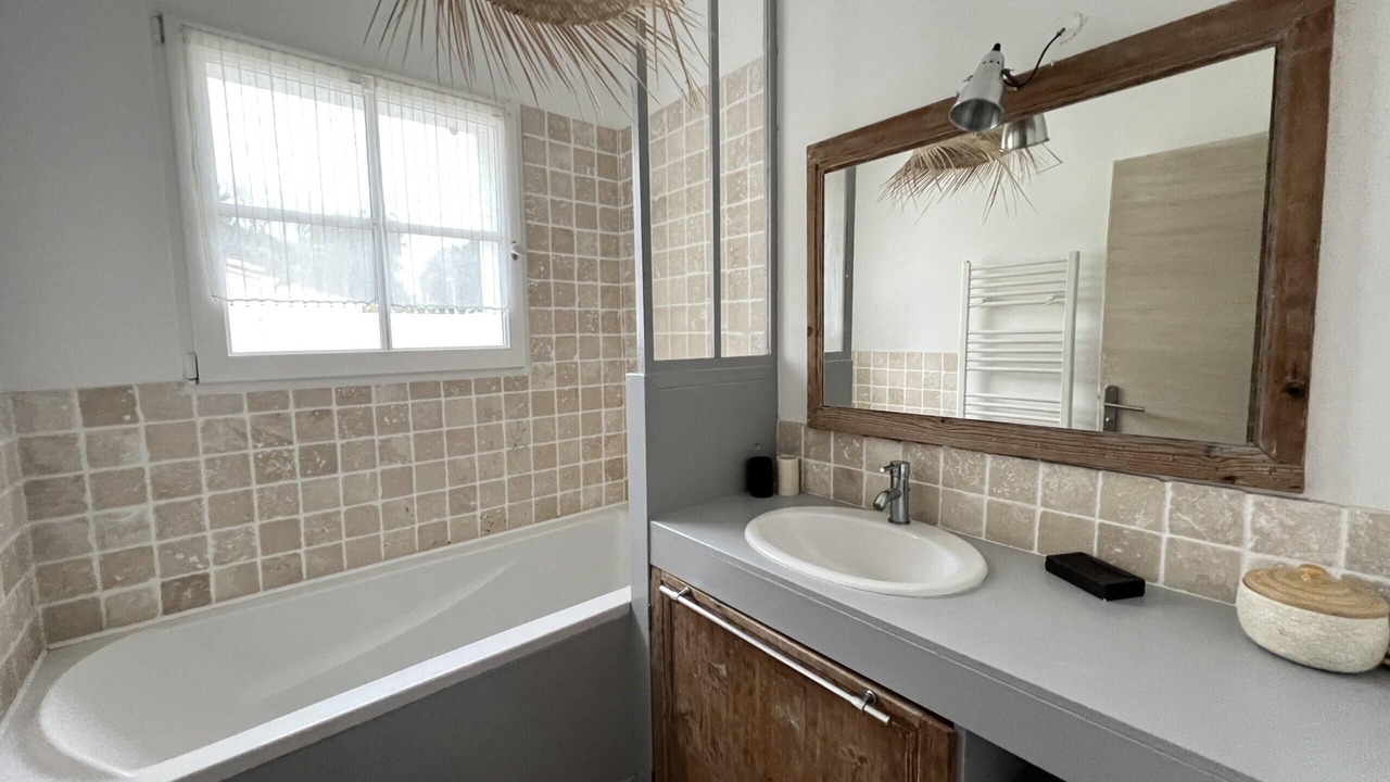 Photo of Bathroom in Rivedoux-Plage