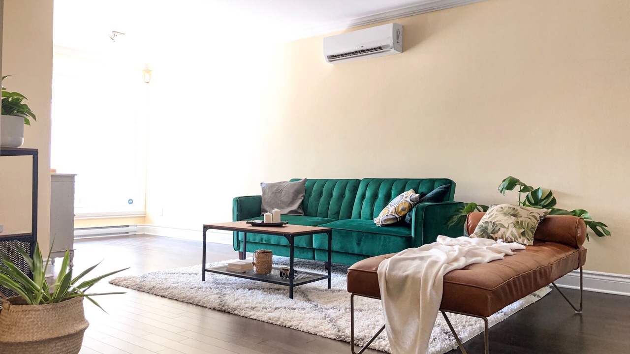 Photo of Livingroom in Pointe-aux-Trembles