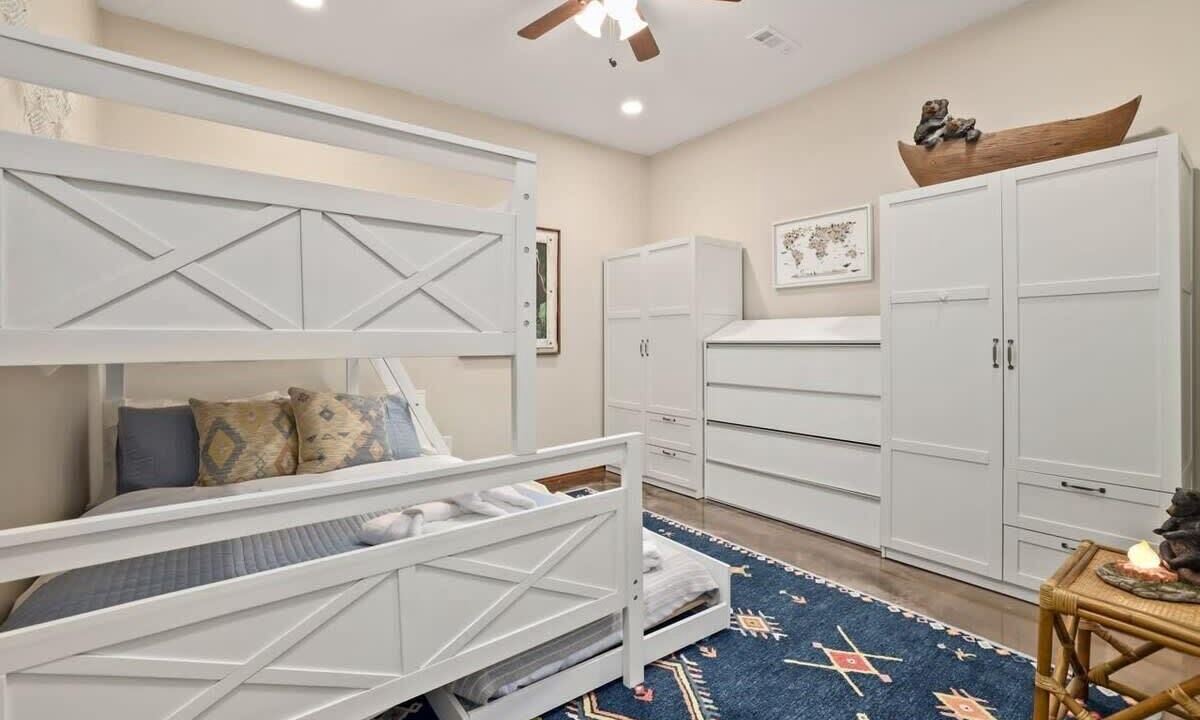 Photo of Bedroom in Springdale