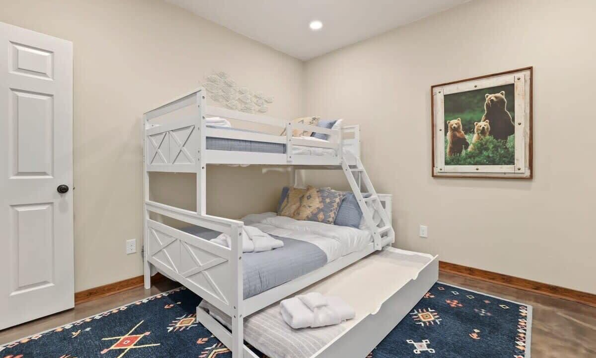 Photo of Bedroom in Springdale
