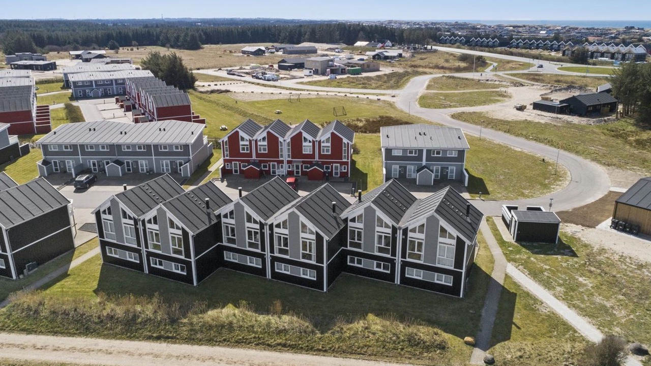 Photo of Others in Lokken