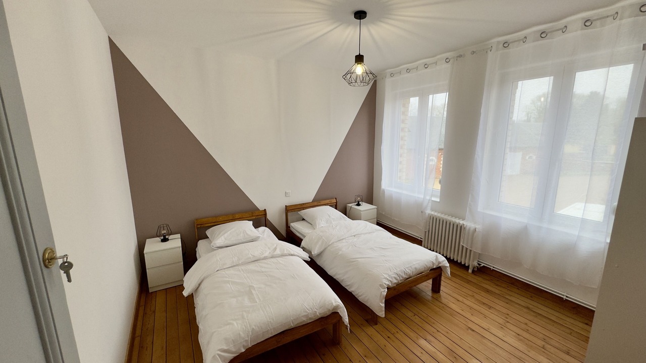 Photo of Bedroom in Epehy