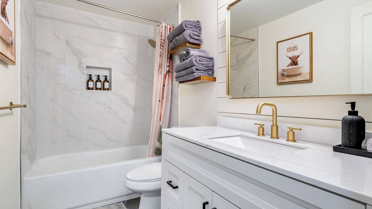 Photo of Bathroom in Meridian Park