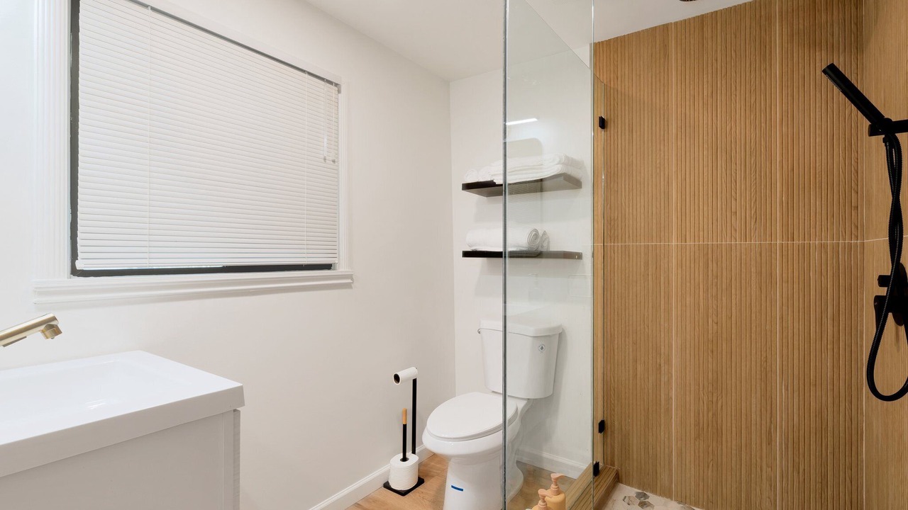 Photo of Bathroom in Meridian Park