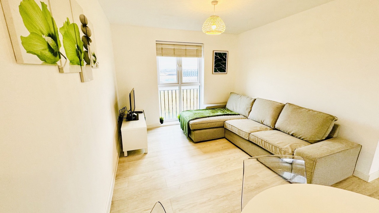 Photo of Livingroom in Patchway