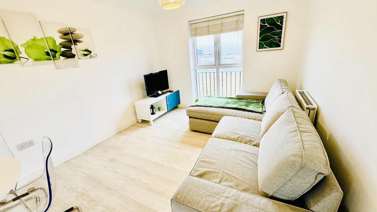 Photo of Livingroom in Patchway