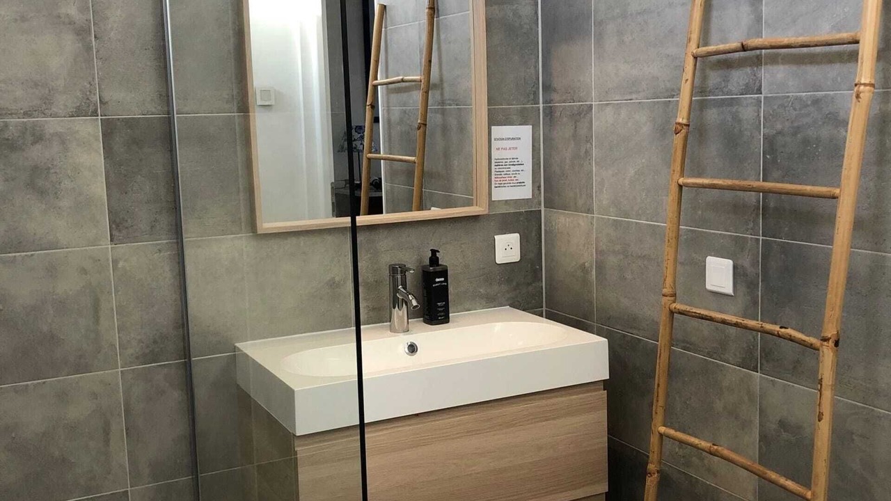 Photo of Bathroom in Tosny