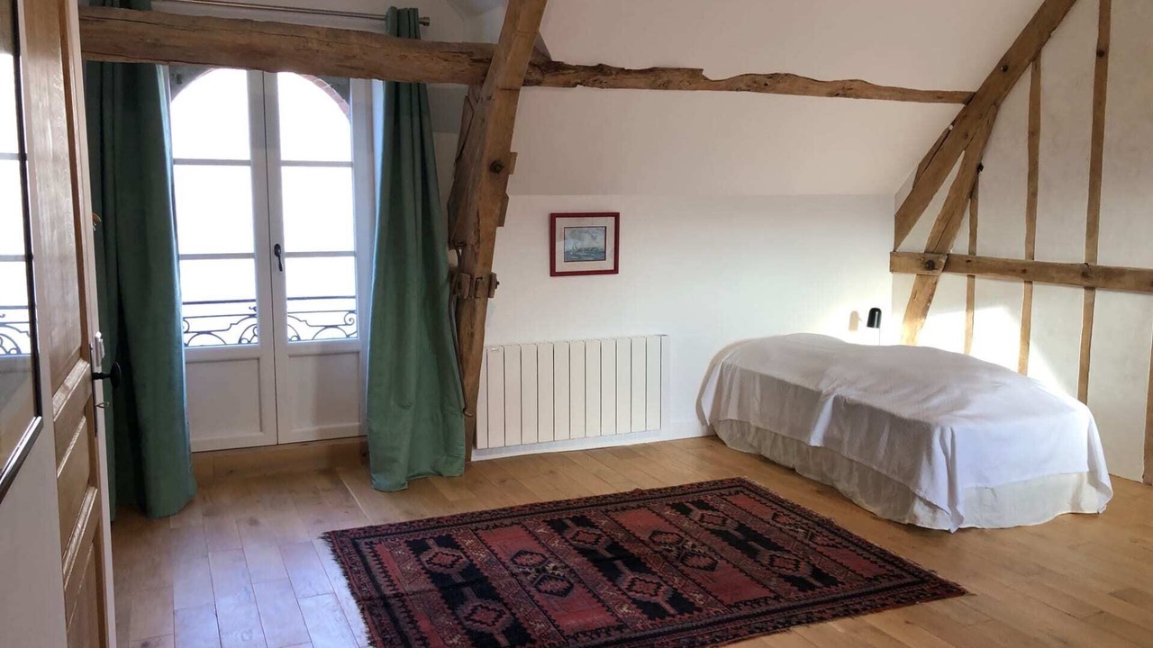 Photo of Bedroom in Tosny