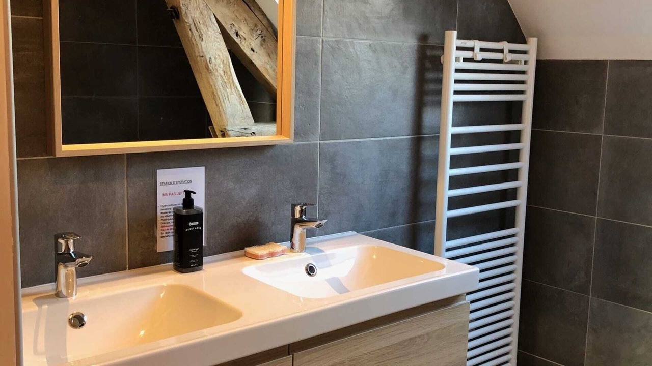 Photo of Bathroom in Tosny