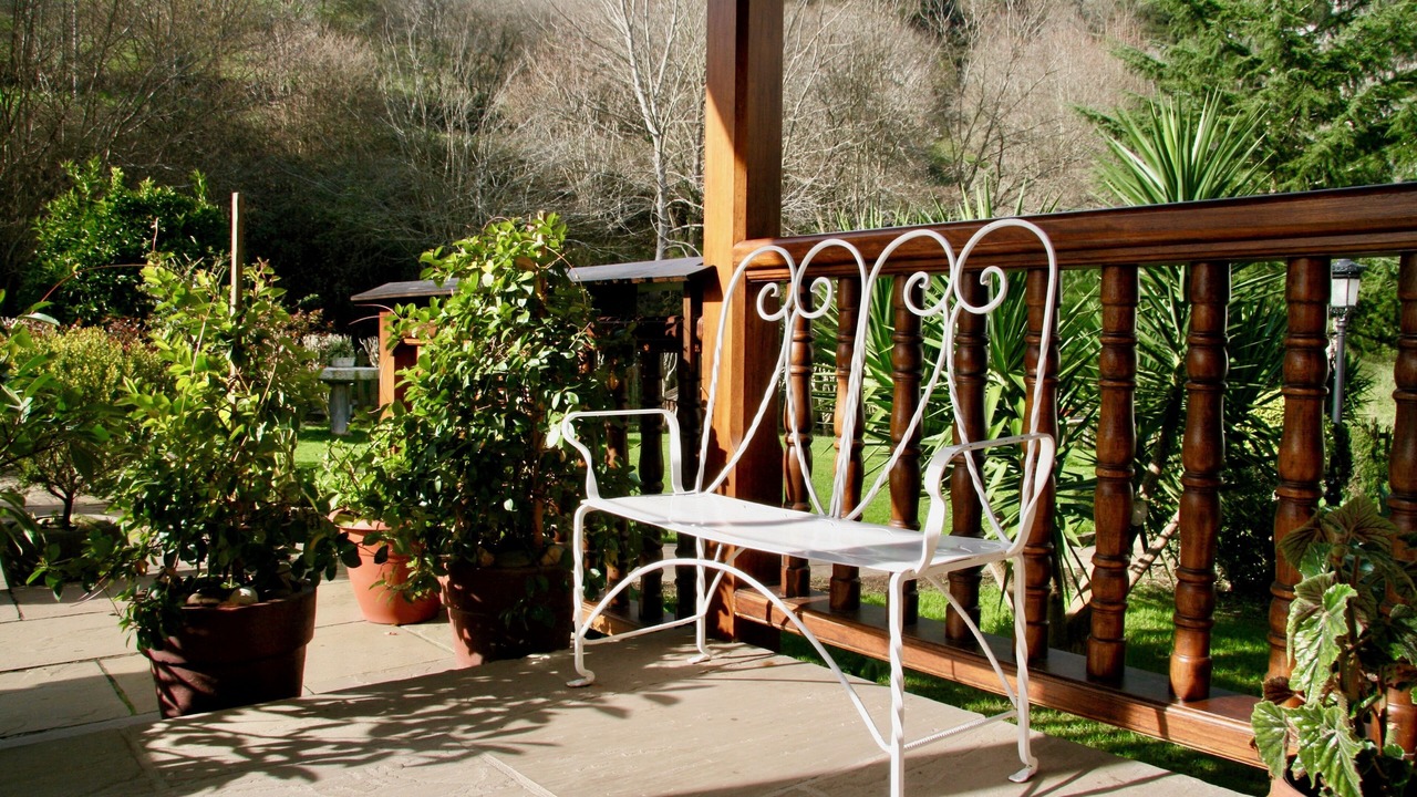 Photo of Outdoor in Panes