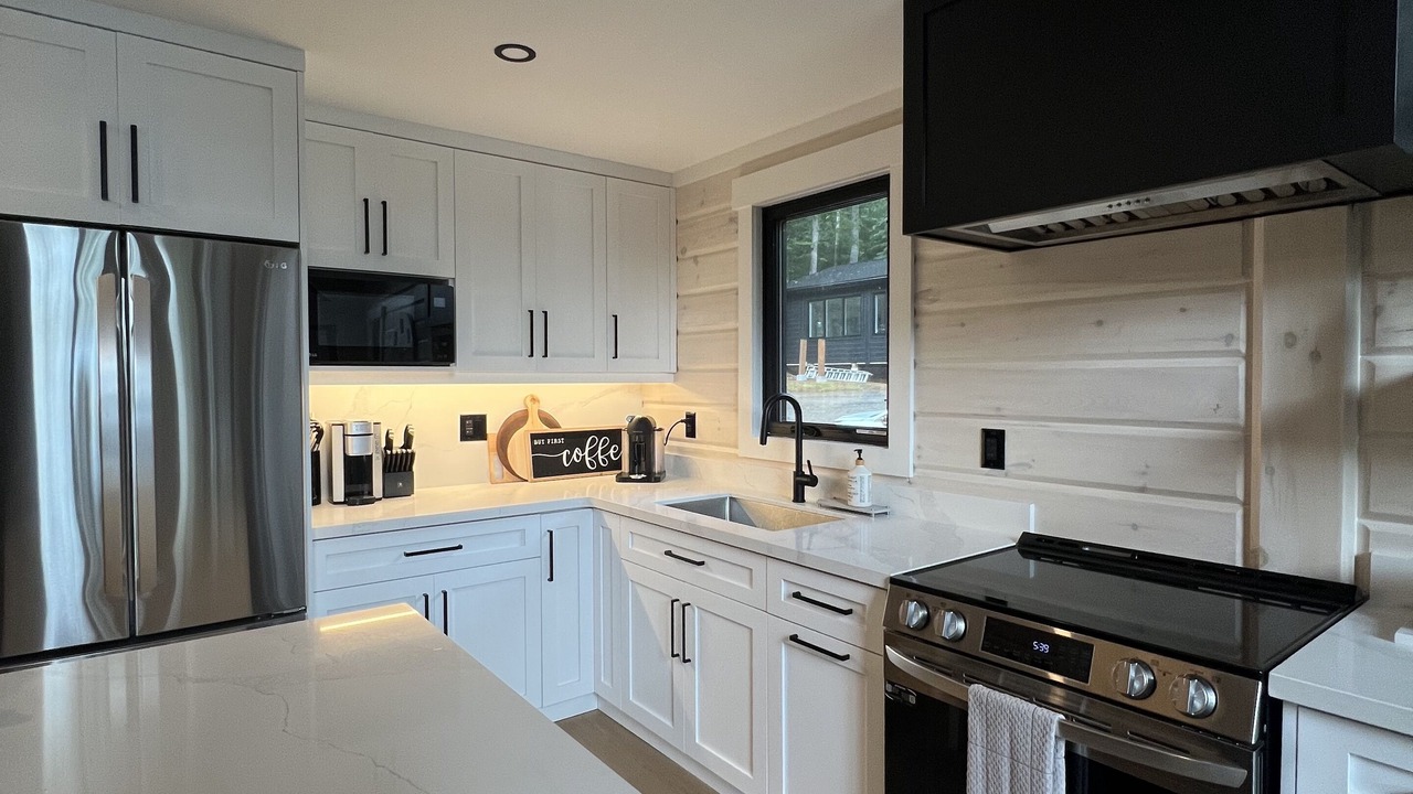 Photo of Kitchen in Dysart et al