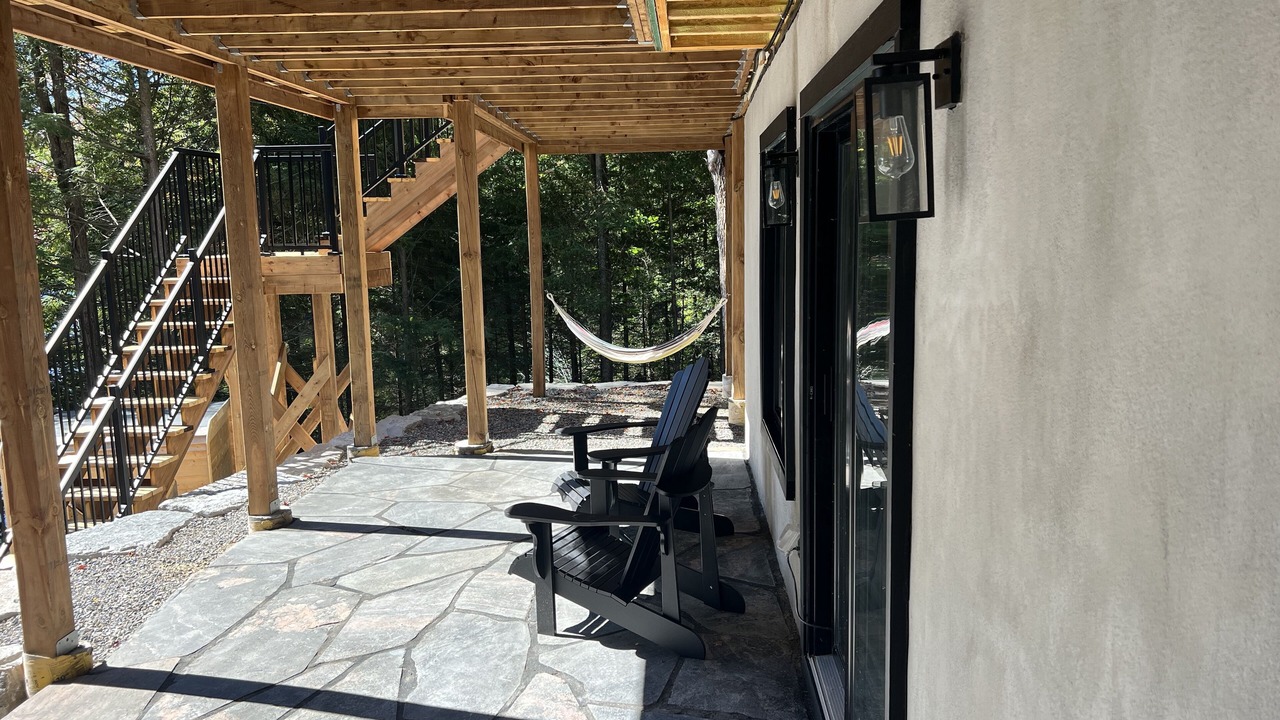 Photo of Patio Balcony in Dysart et al
