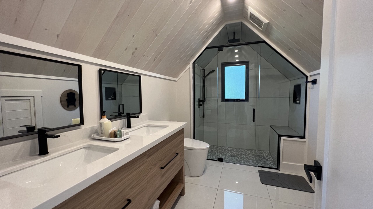 Photo of Bathroom in Dysart et al