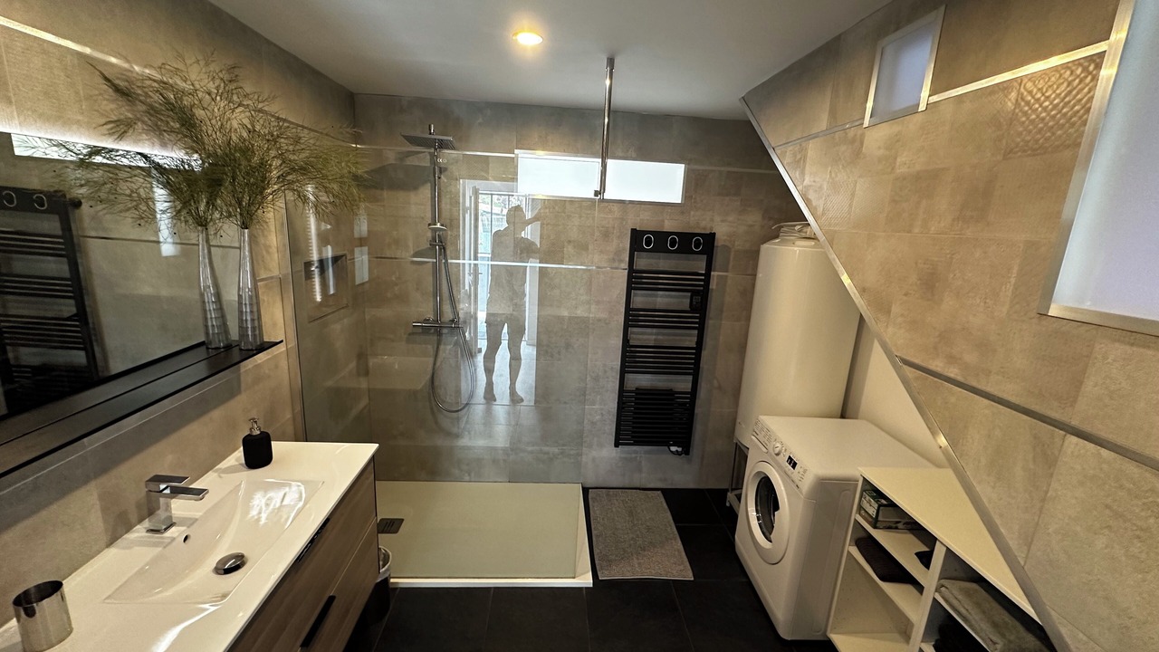 Photo of Bathroom in Lattes