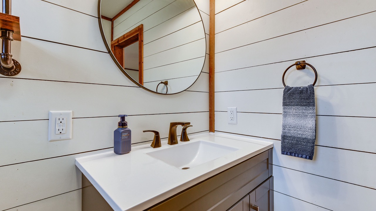 Photo of Bathroom in Graford