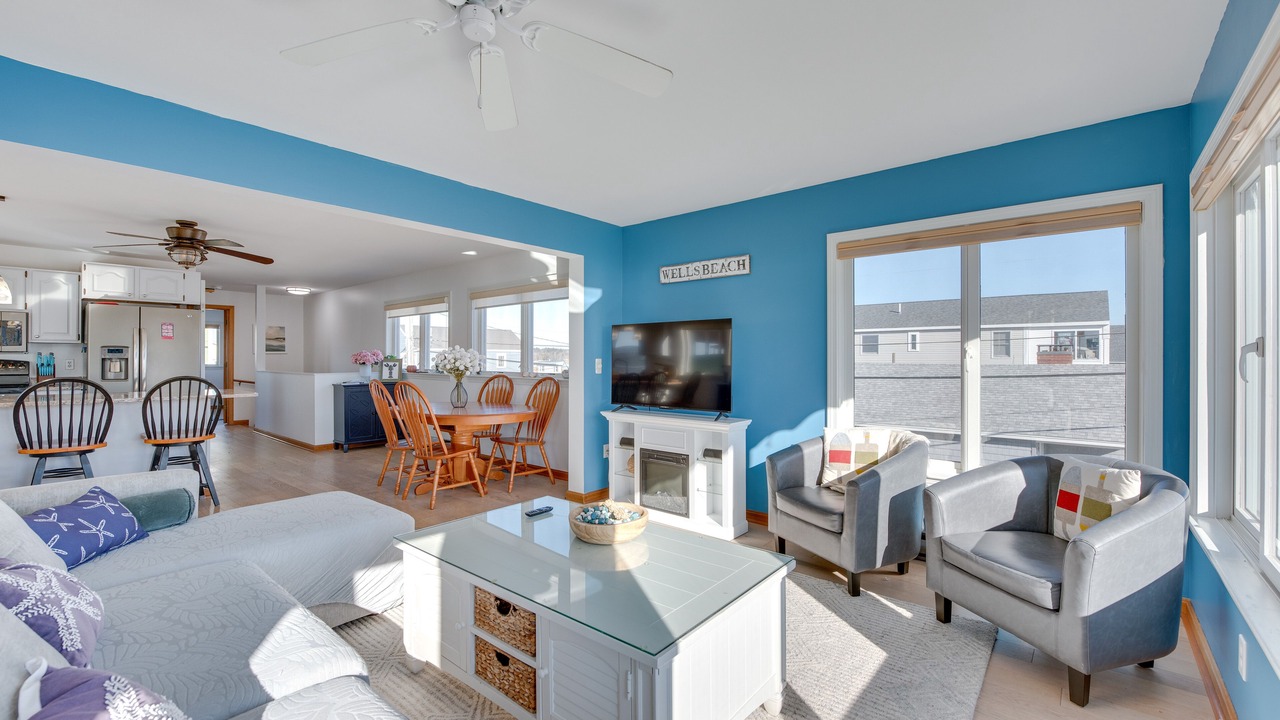 Photo of Livingroom in Wells Beach