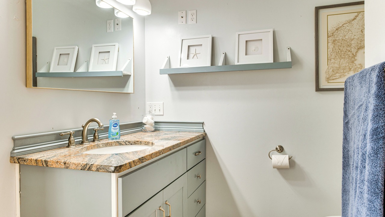 Photo of Bathroom in Ogunquit