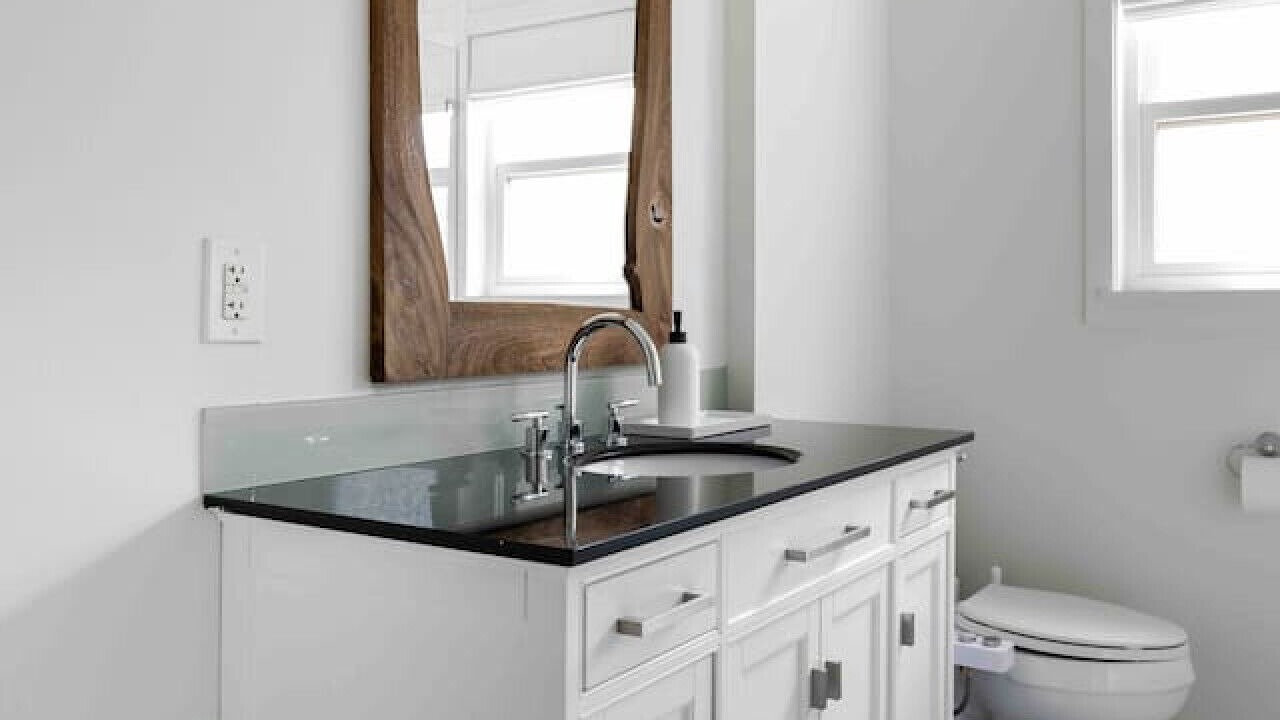 Photo of Bathroom in Greater South River City