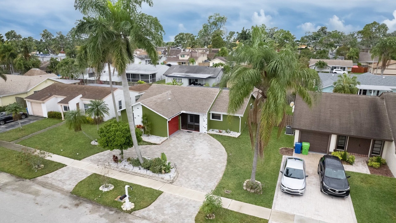 Photo of Outdoor in Sunrise