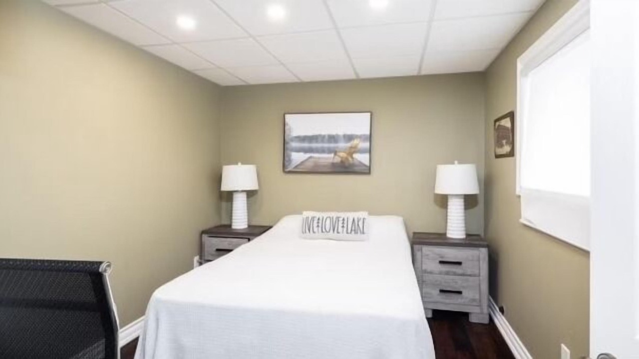 Photo of Bedroom in Muskoka Lakes