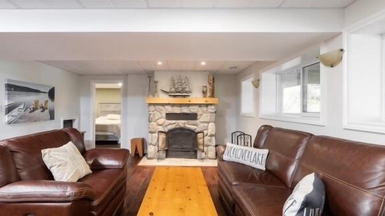 Photo of Livingroom in Muskoka Lakes
