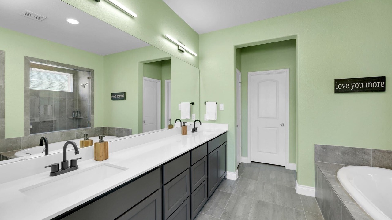 Photo of Bathroom in Shadow Glen
