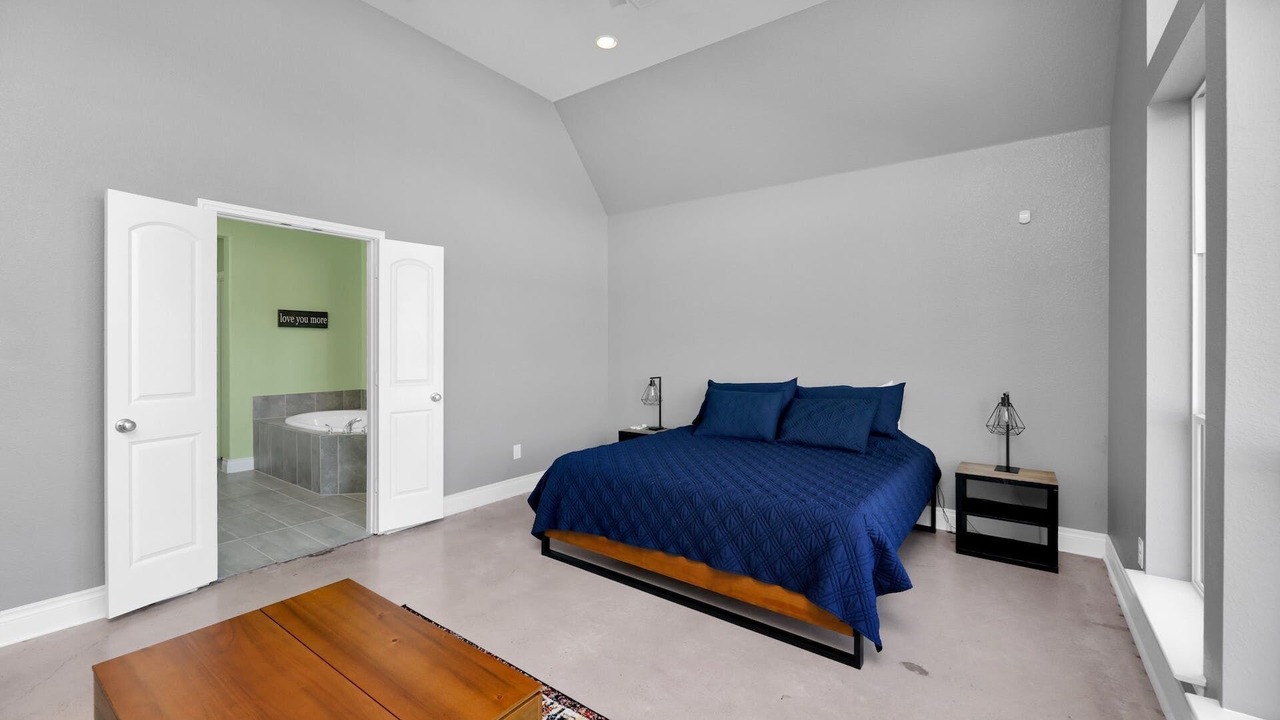 Photo of Bedroom in Shadow Glen