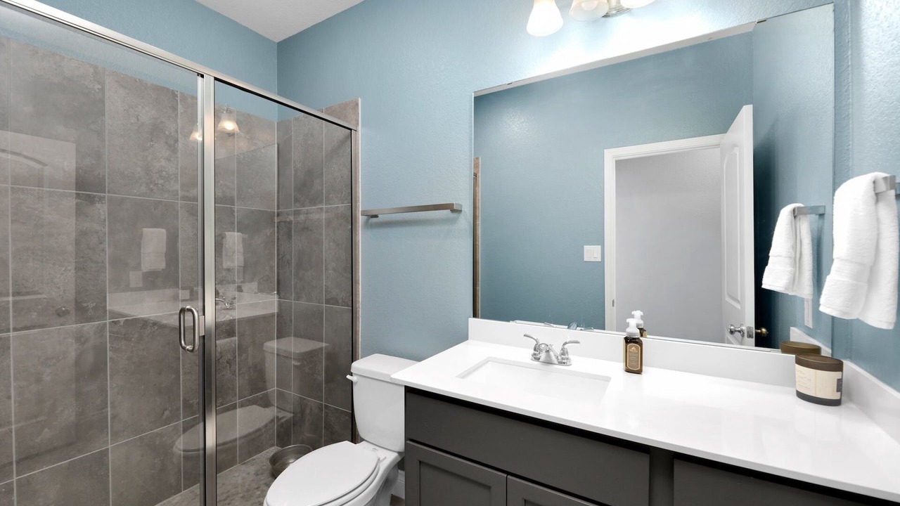 Photo of Bathroom in Shadow Glen