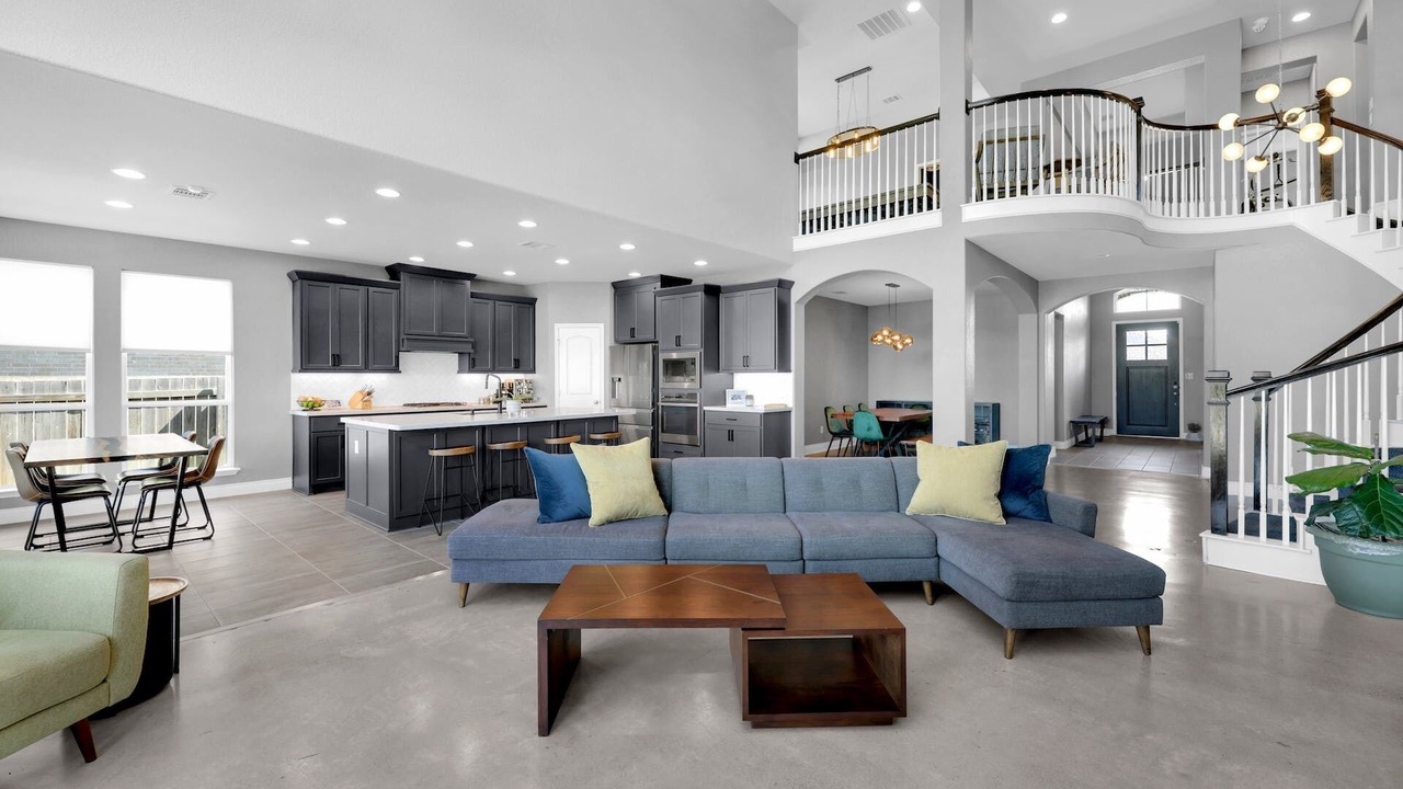 Photo of Livingroom in Shadow Glen