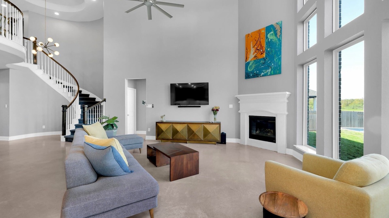 Photo of Livingroom in Shadow Glen