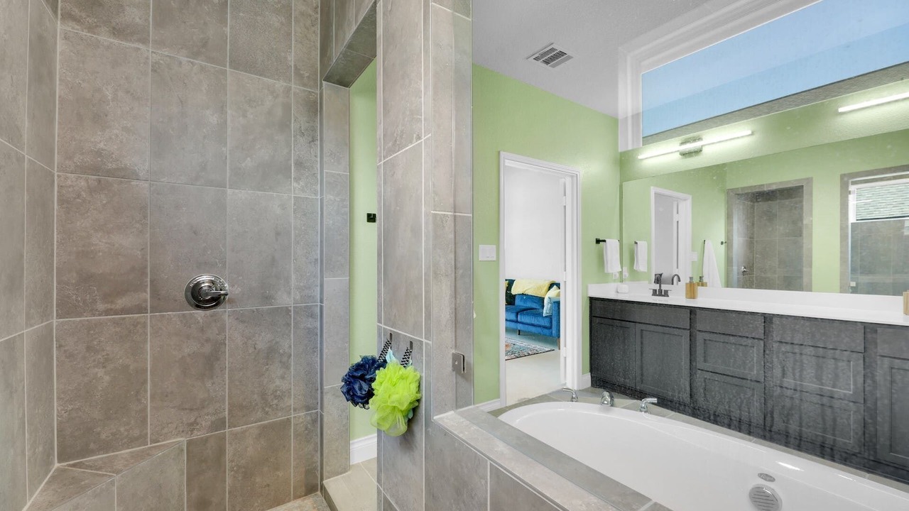 Photo of Bathroom in Shadow Glen