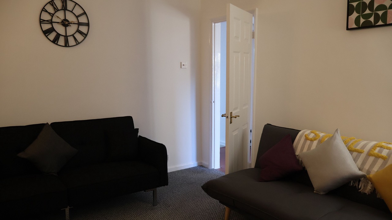 Photo of Livingroom in Barnt Green