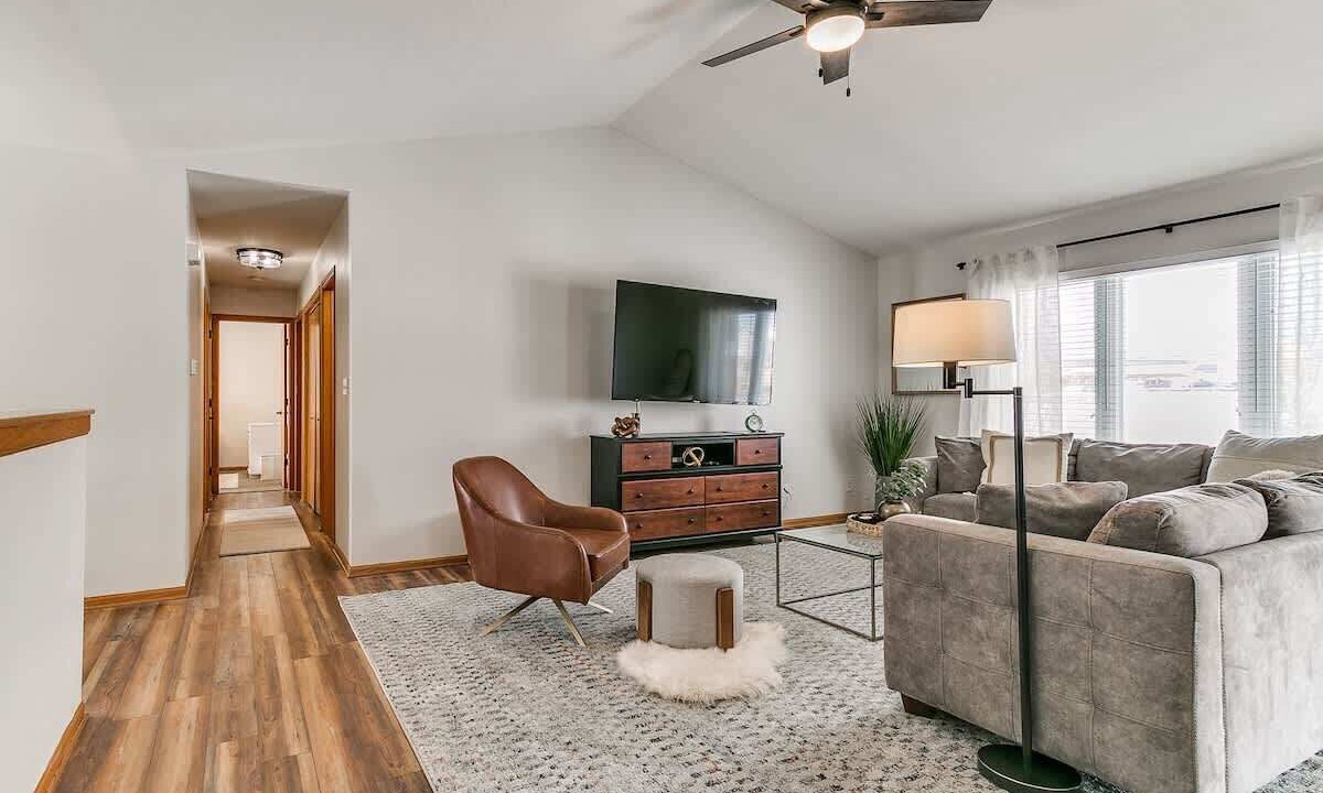 Photo of Livingroom in Ames