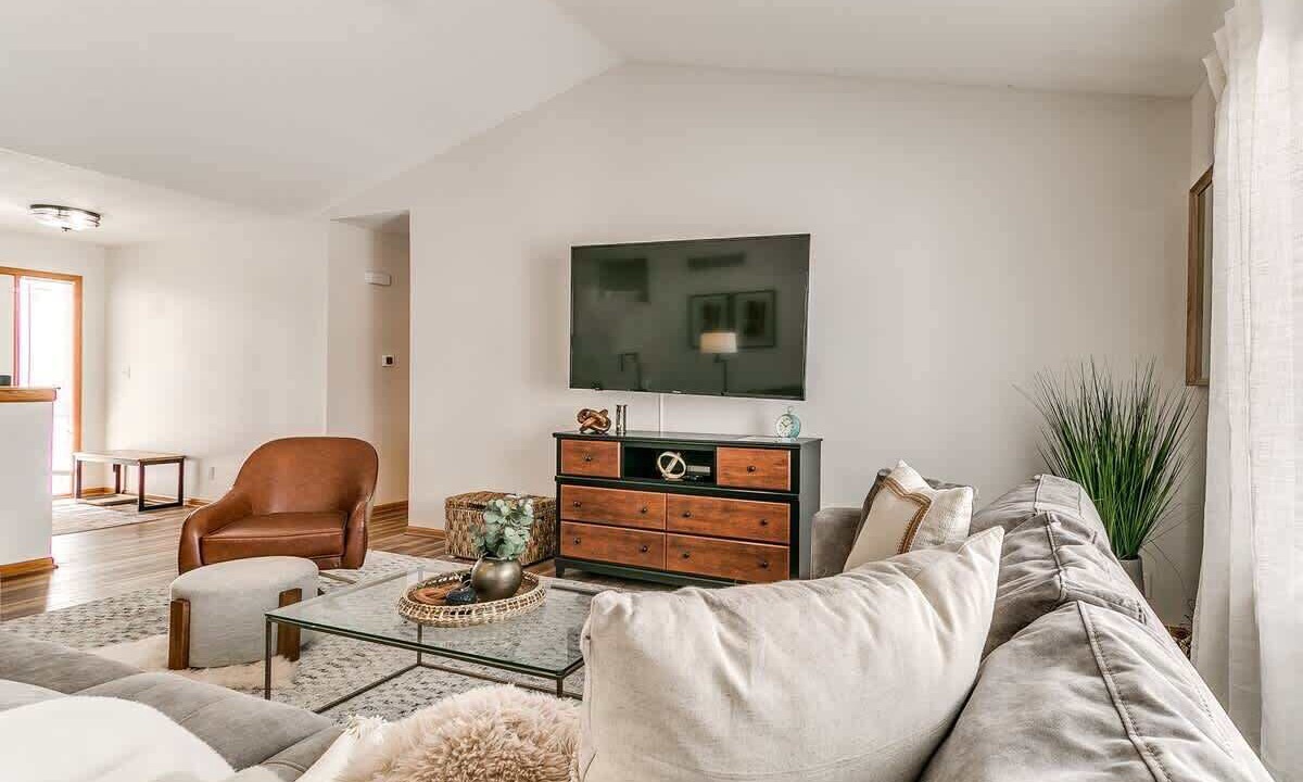 Photo of Livingroom in Ames