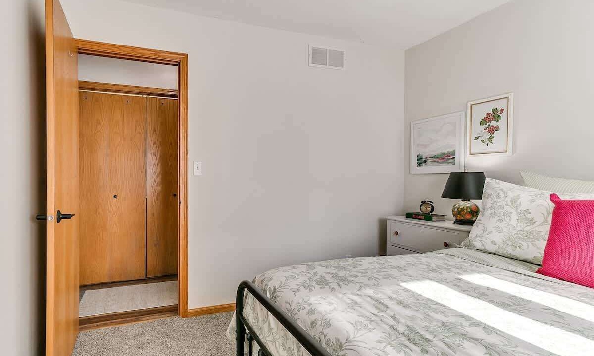 Photo of Bedroom in Ames