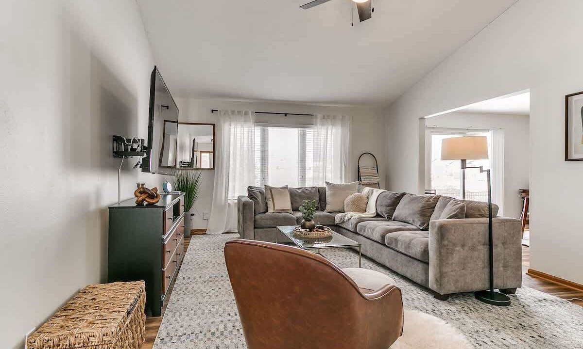 Photo of Livingroom in Ames