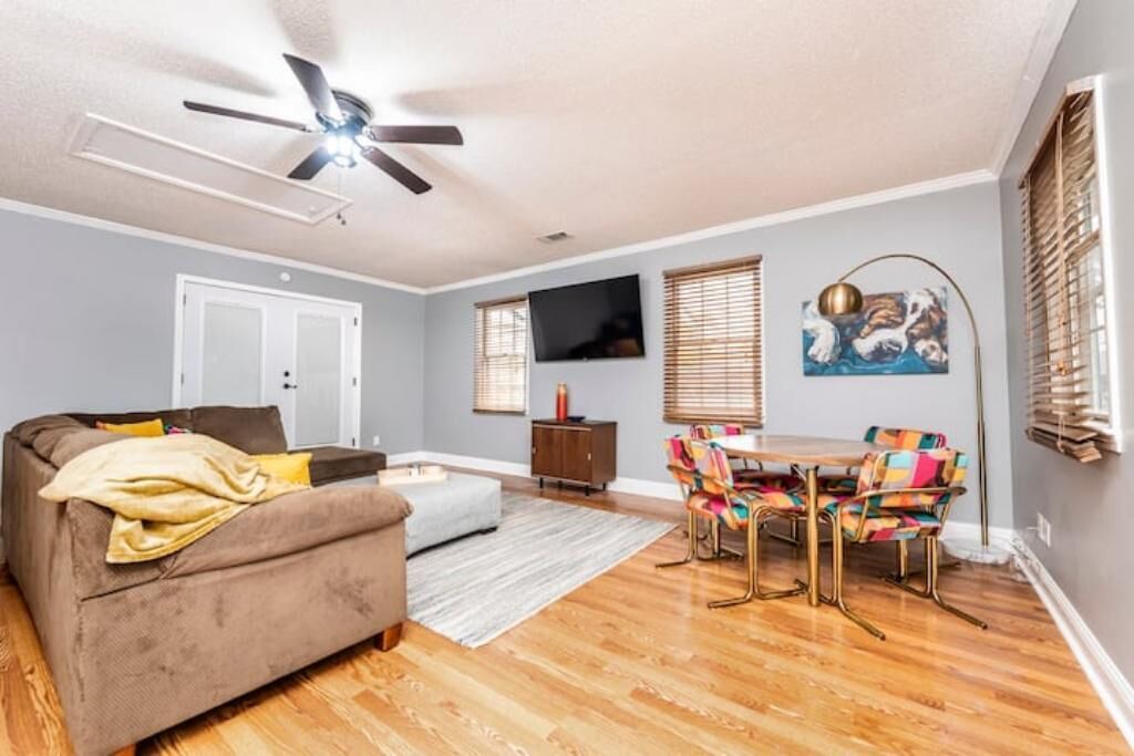 Photo of Livingroom in Warner Robins