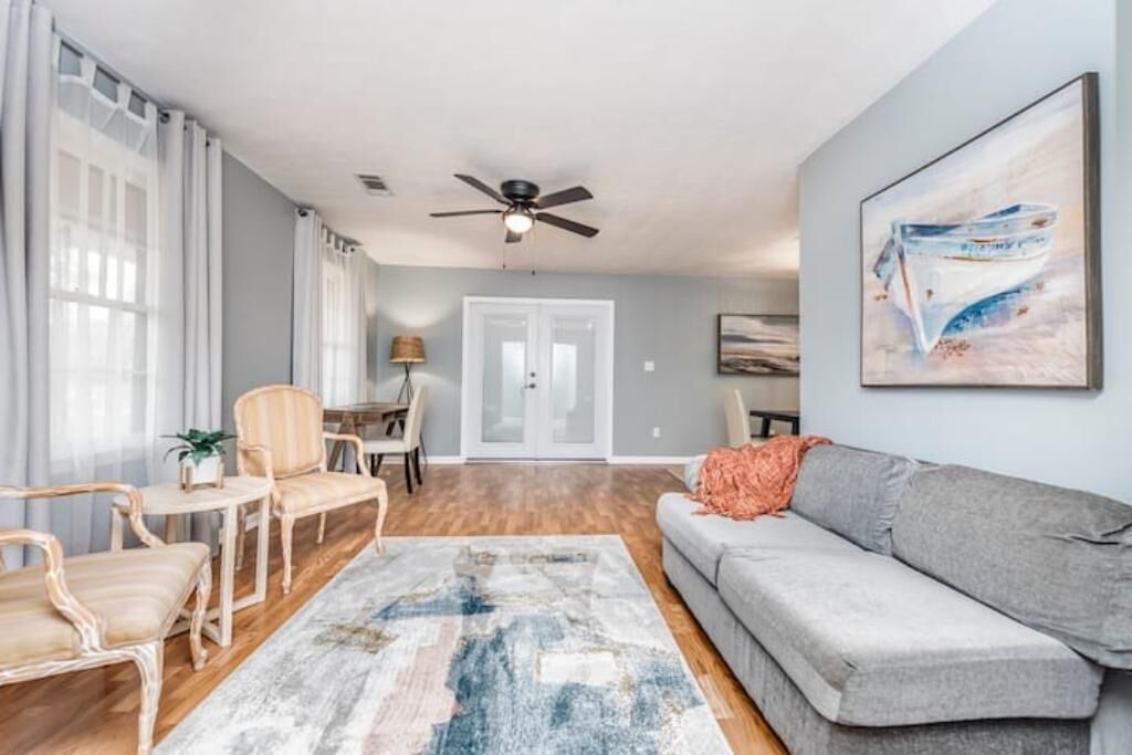 Photo of Livingroom in Warner Robins
