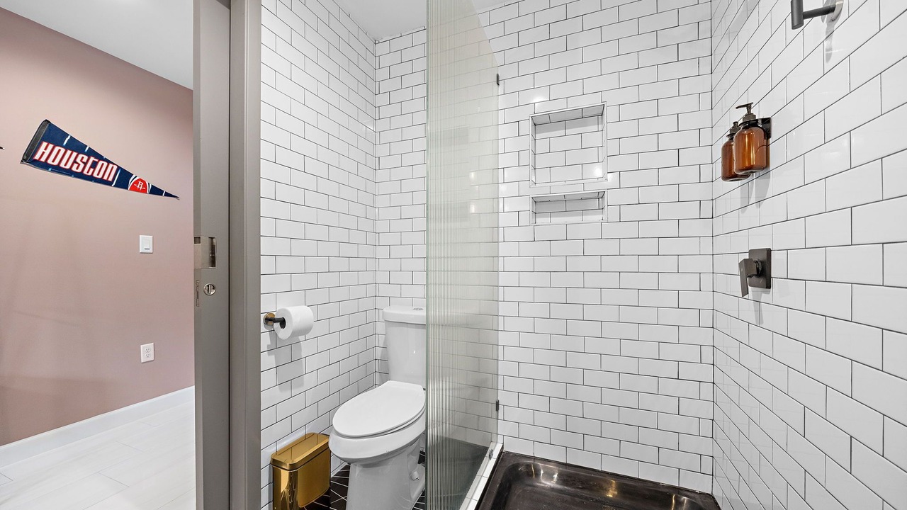 Photo of Bathroom in South Central Houston