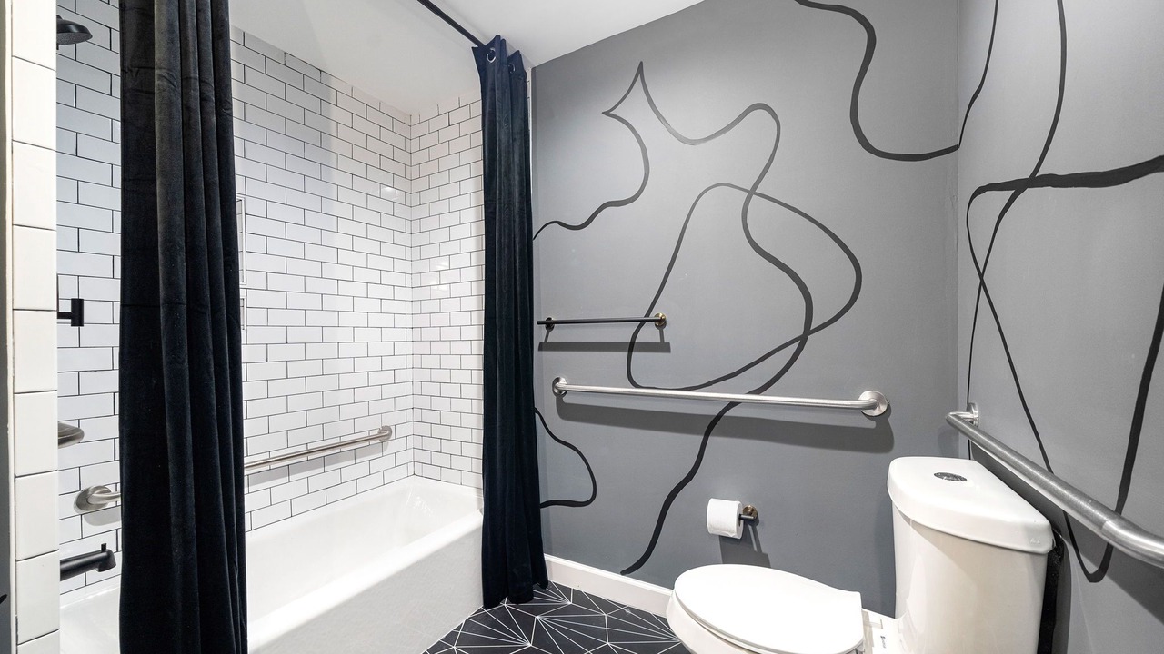 Photo of Bathroom in South Central Houston