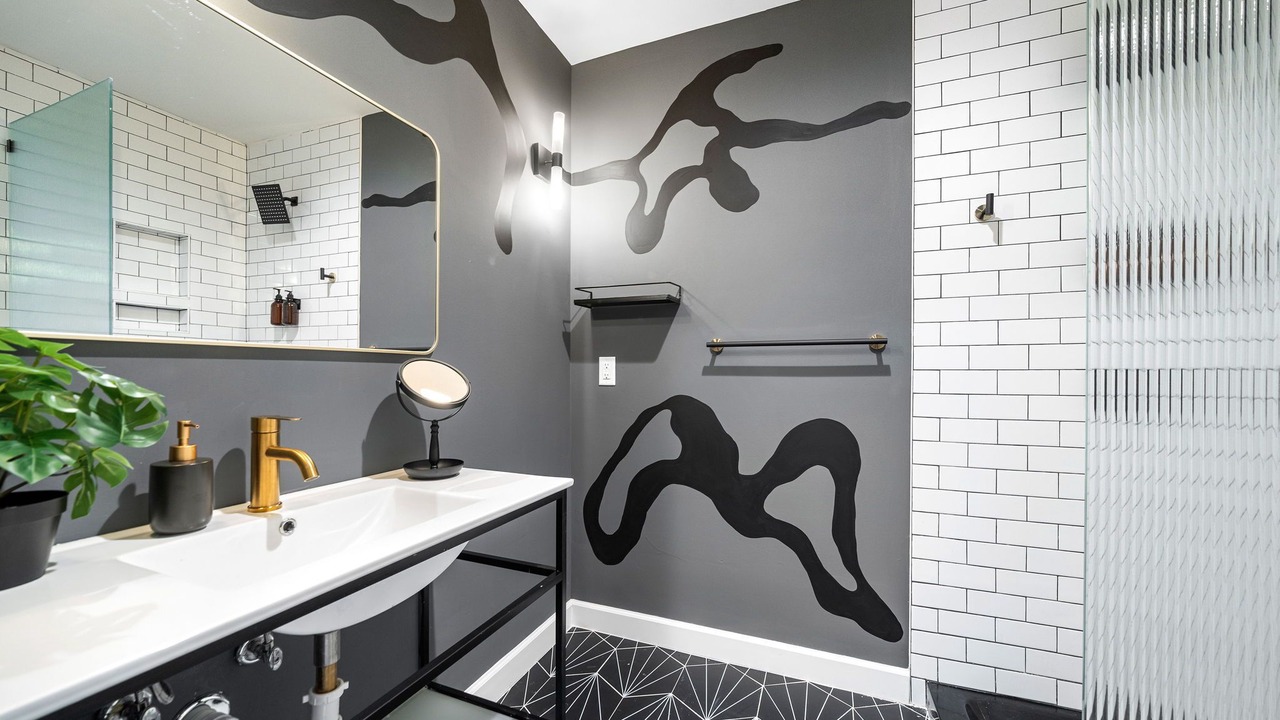 Photo of Bathroom in South Central Houston