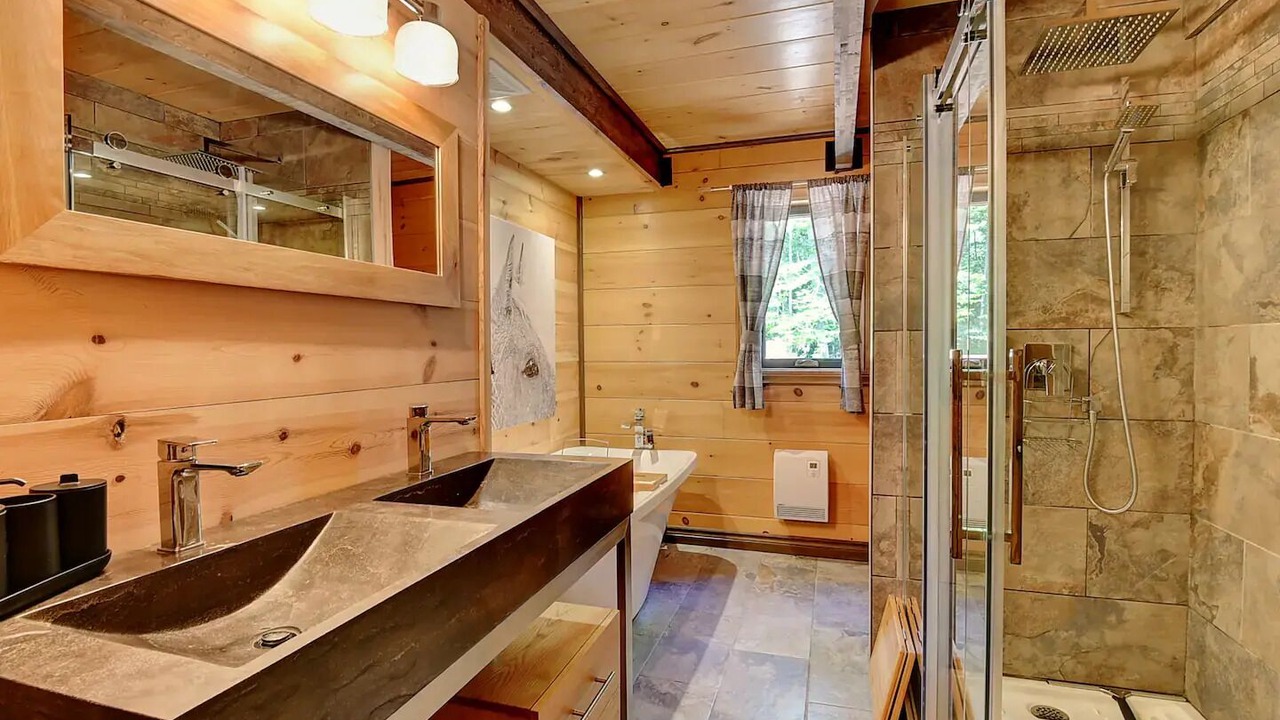 Photo of Bathroom in Saint-Calixte