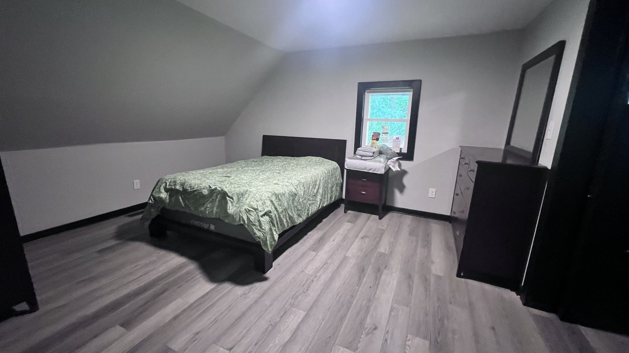 Photo of Bedroom in Madisonville