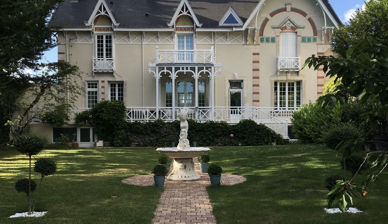 Photo of Outdoor in Yvre-le-Polin