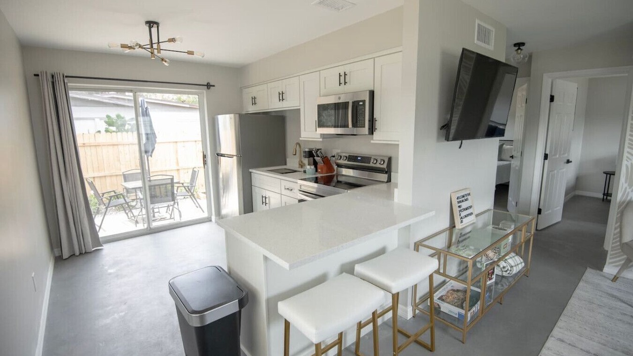 Photo of Others in Pine Castle