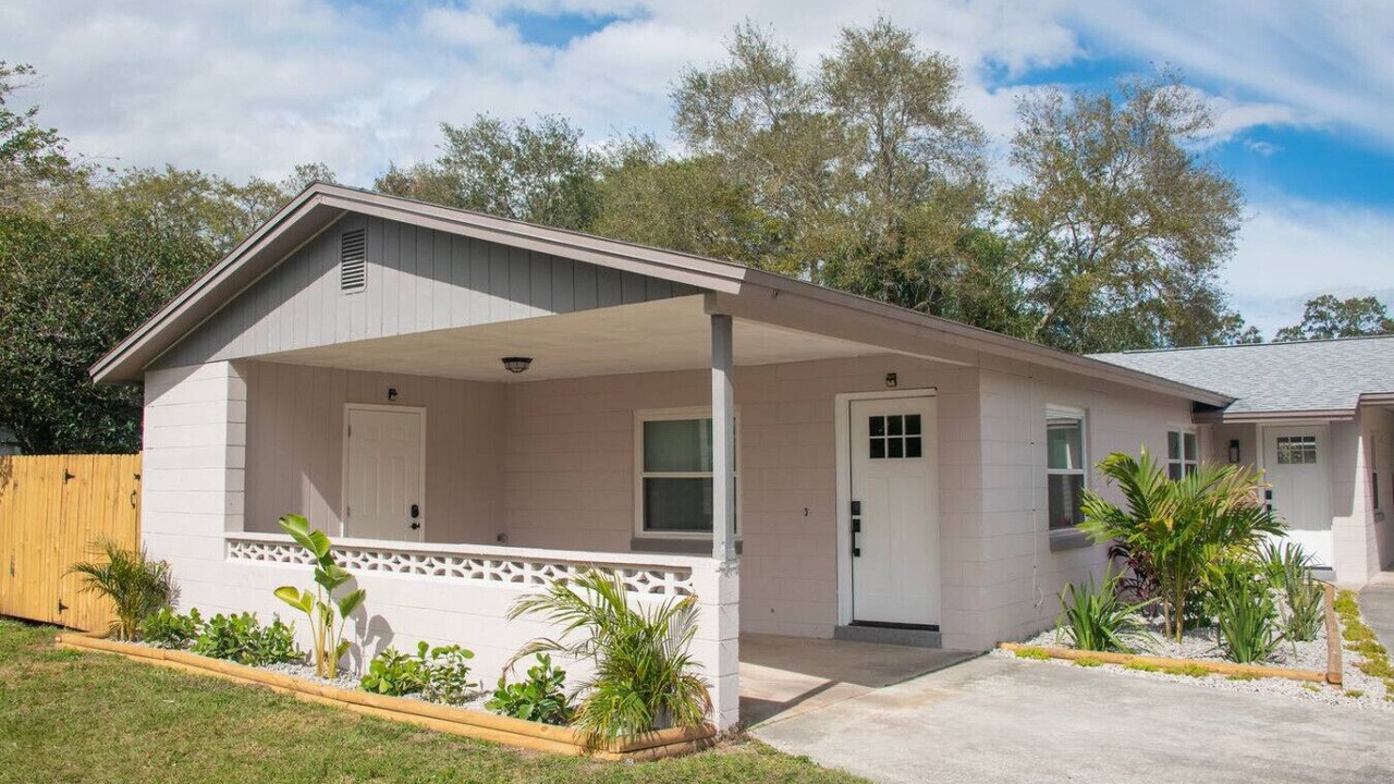 Photo of Others in Pine Castle